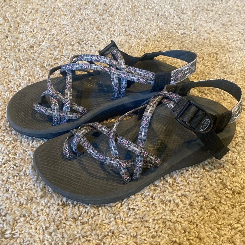 Chaco ZX/2 Sandals Gray Pattern Hiking Toe Loop 9